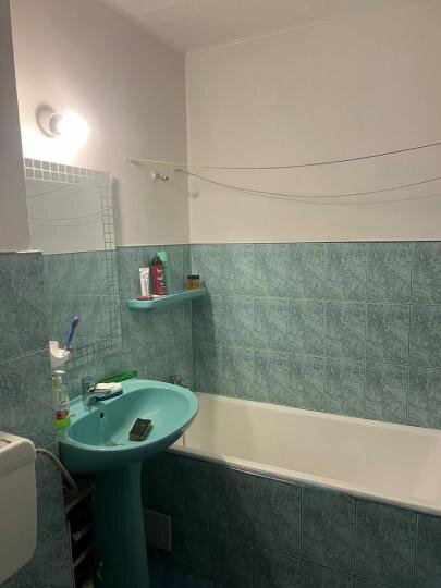 Eroii Revolutiei, piata Progresu, garsoniera confort 1